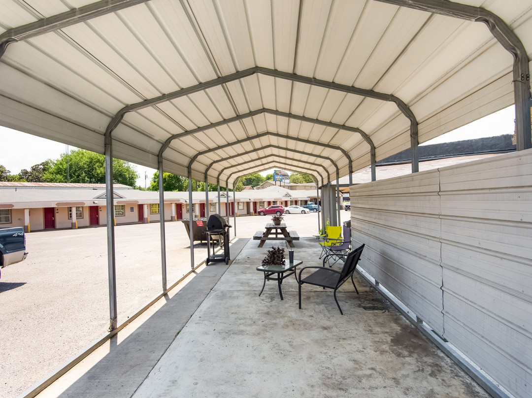 OYO Hotel Atoka主图