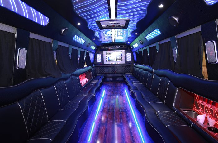 EarthTran Global Limousine and Transportation Service景点图片