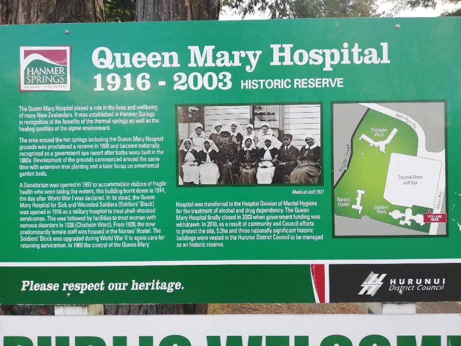 Queen Mary Hospital景点图片