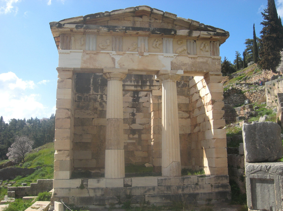 Treasury of the Athenians景点图片