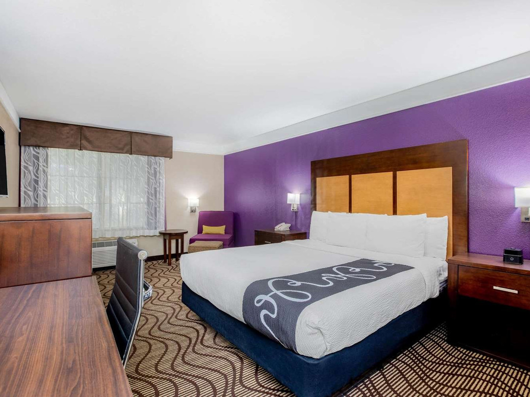 赫斯珀里亚维克托维尔拉金塔旅馆&套房酒店主图