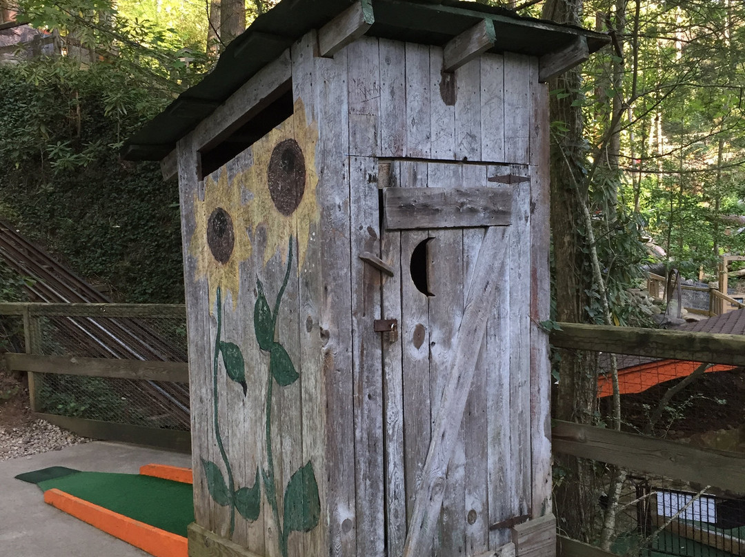 Hillbilly Golf-盖林柏格必去景点