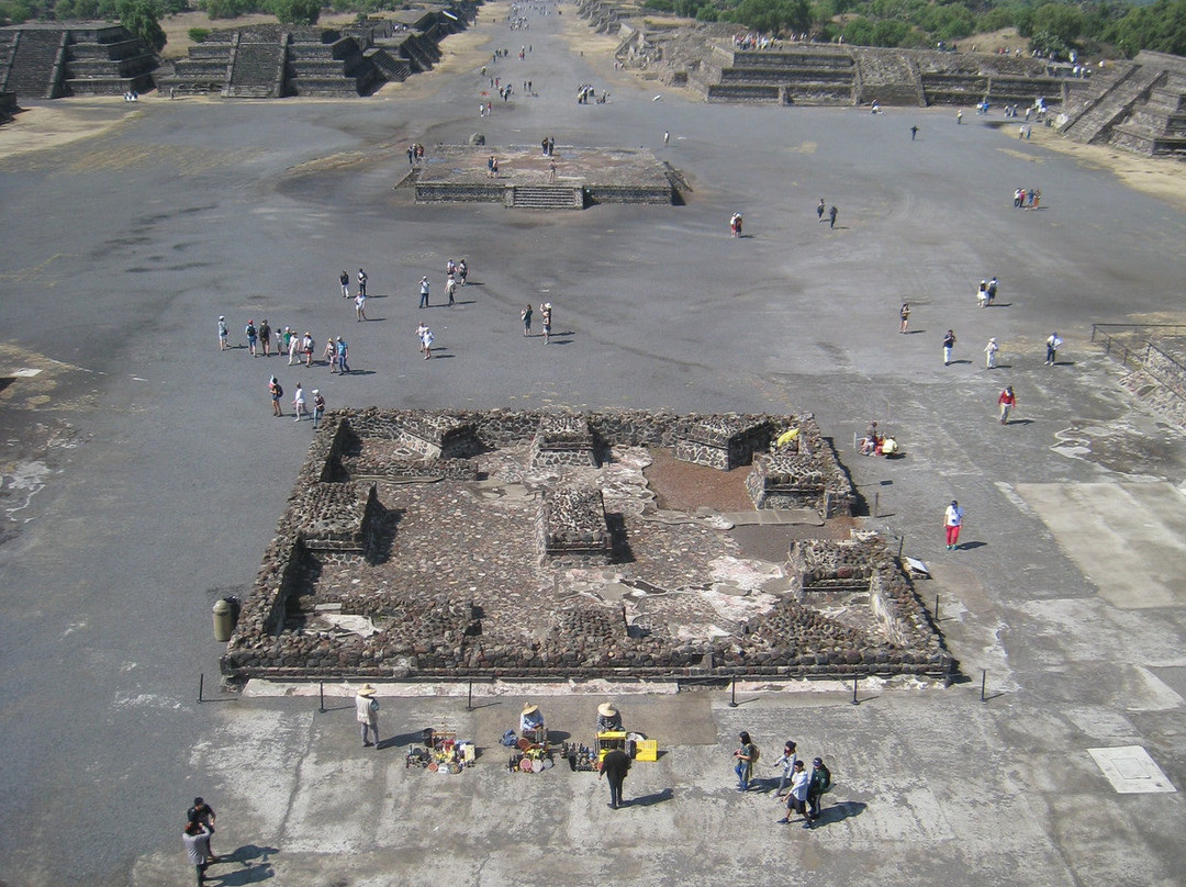 Piramide de la Luna景点图片