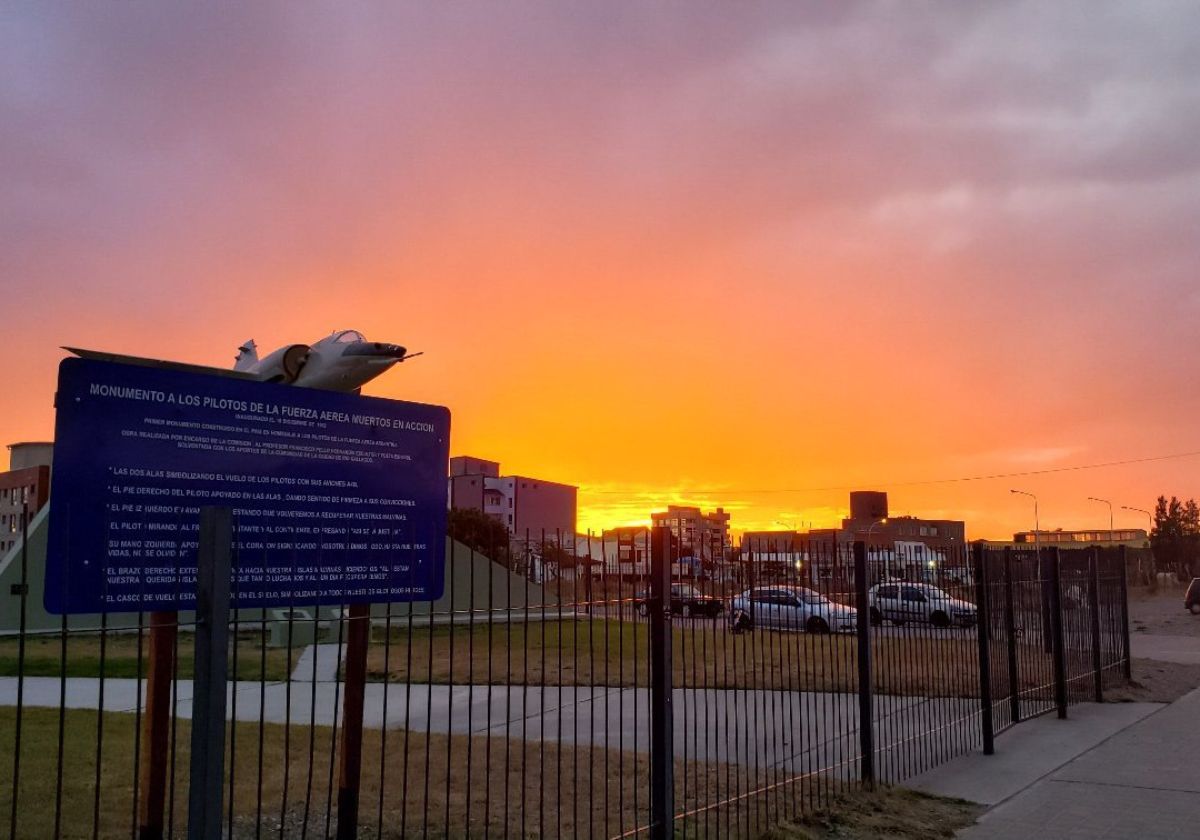 Monumento al Piloto de la Fuerza Aerea-Rio Gallegos必去景点