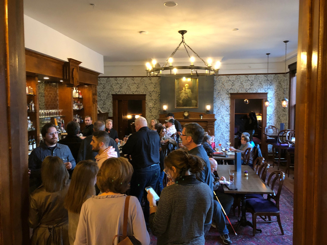 Celeste Of St Paul Hotel + Bar主图