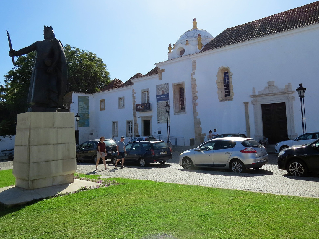 Statue of Dom Afonso III-法罗必去景点