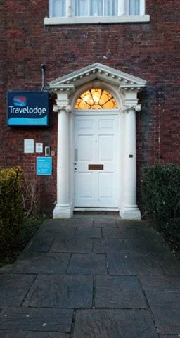 Travelodge Birmingham Kingswinford-浴室