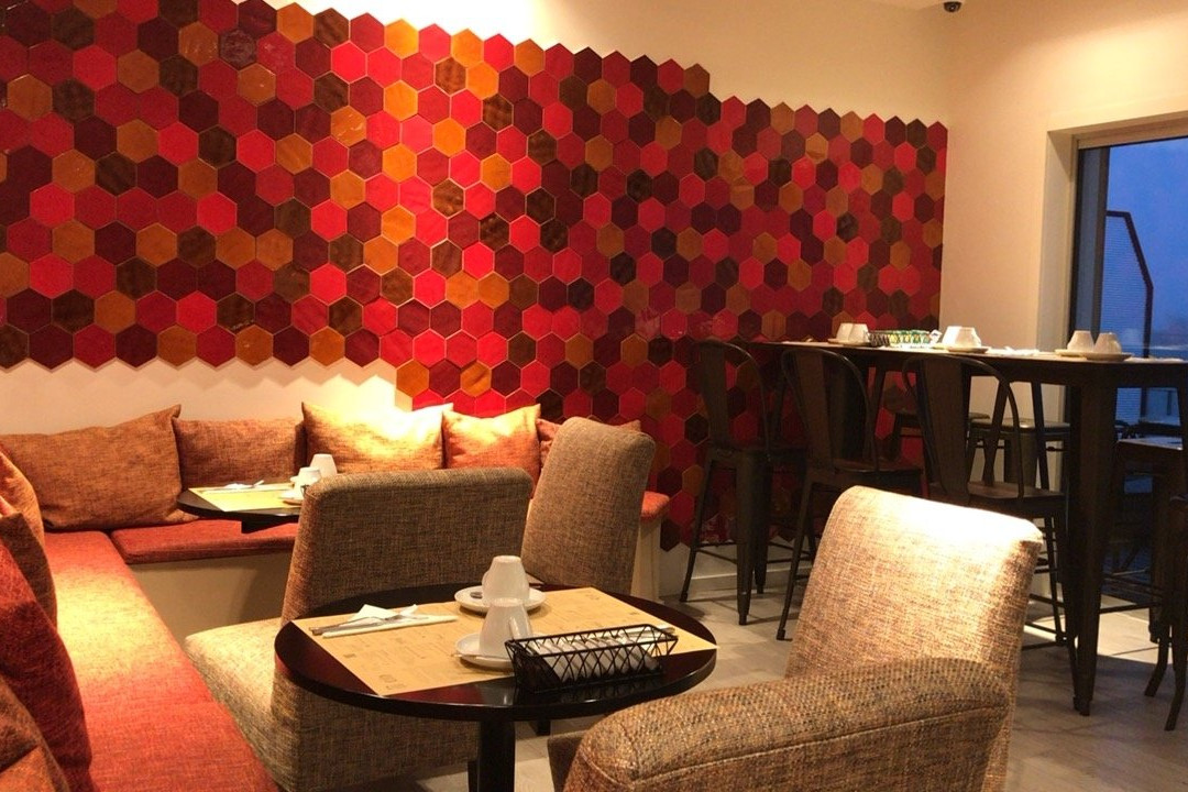 Hotel Spot Family Suites主图