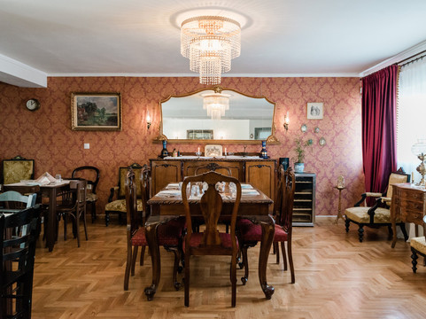 Peristeri餐馆和美食-Kottavos