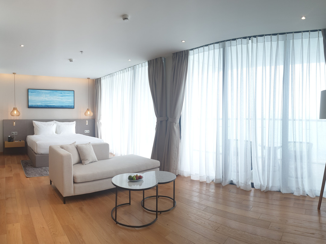 Sel de Mer Hotel & Suites