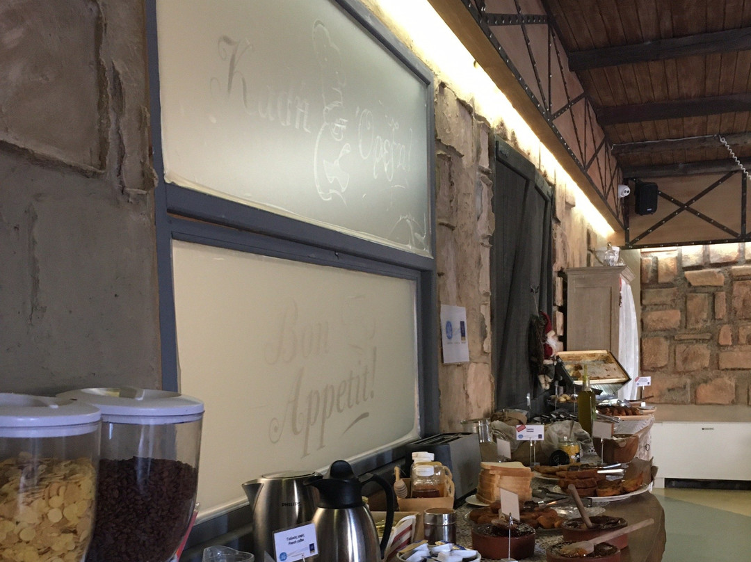 Melampous Hotel主图