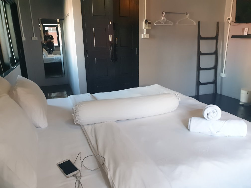 米卢姆酒店主图