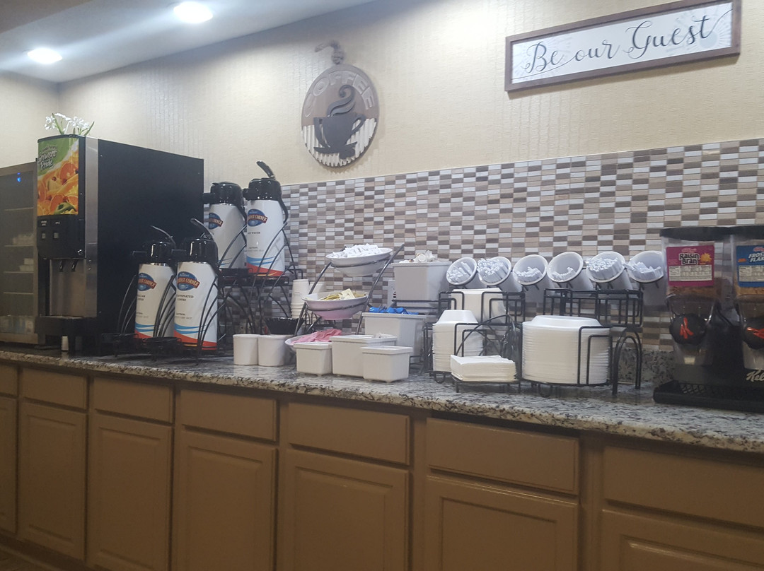 Baymont by Wyndham Belleville Airport Area主图