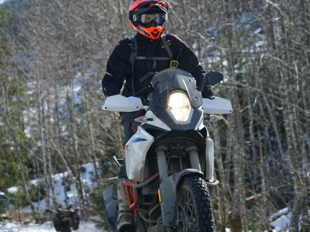 Dirt and Gravel Motorcycle Adventures景点图片