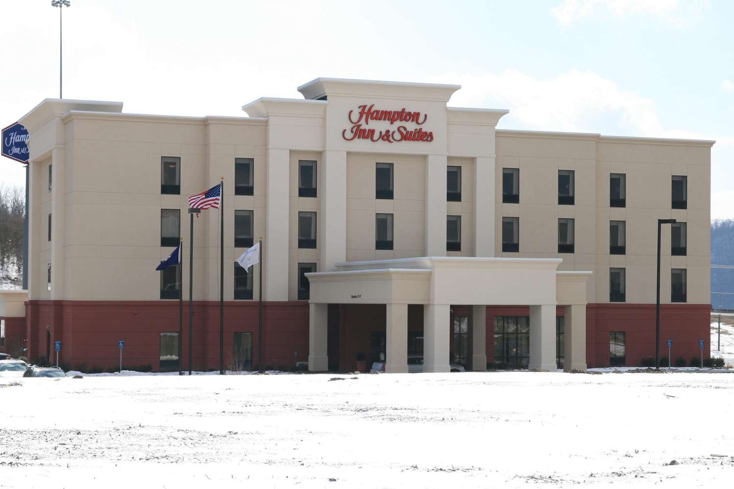 Hampton Inn & Suites Wilder-官方