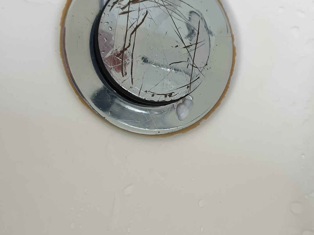 洞穴海滨酒店主图