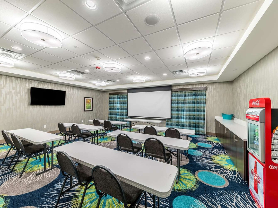 Hampton Inn & Suites Pryor主图