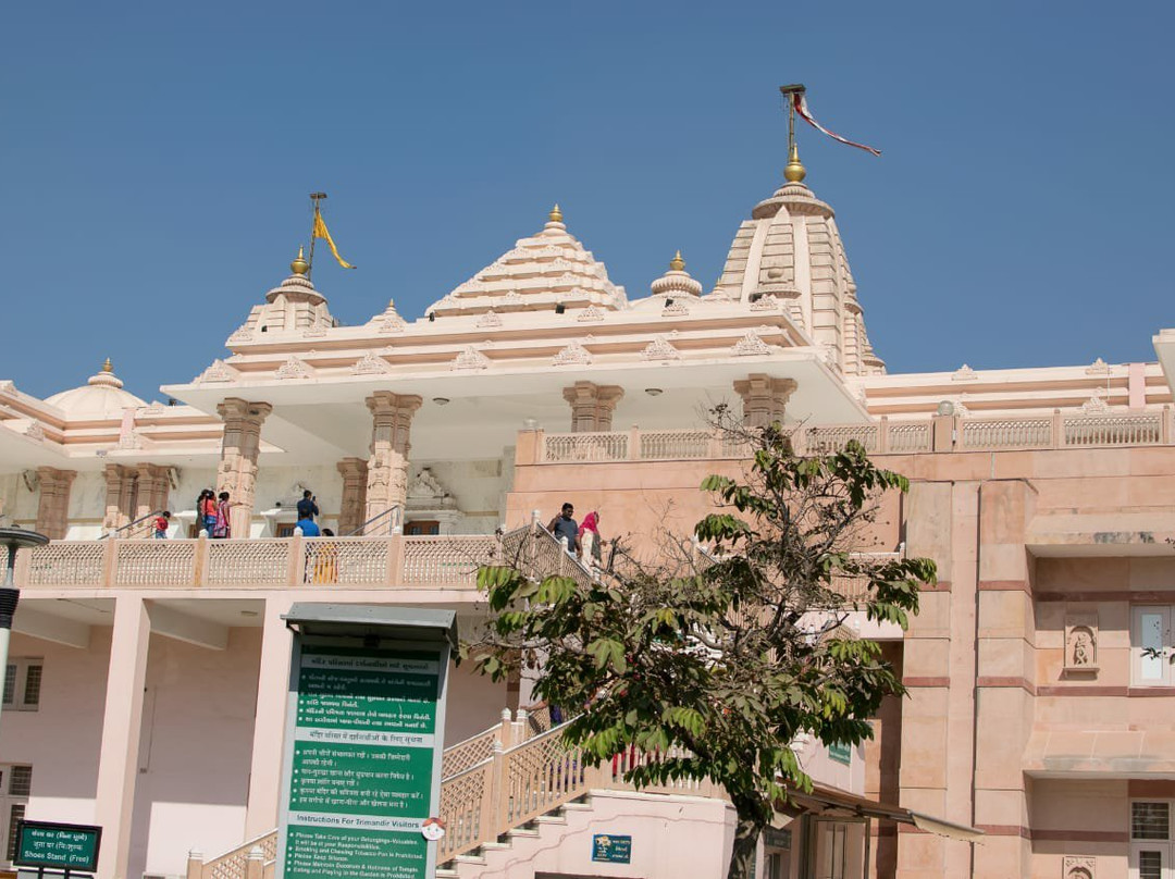 Adalaj Trimandir景点图片