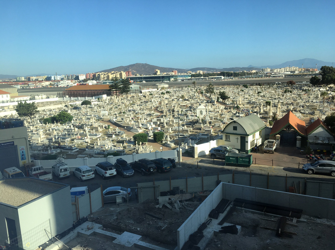Holiday Inn Express Gibraltar by IHG主图