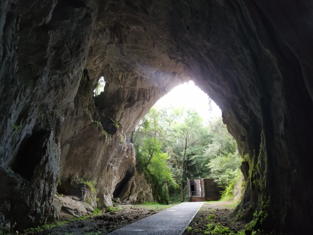 Cueva Cullalvera-Ramales de la Victoria必去景点