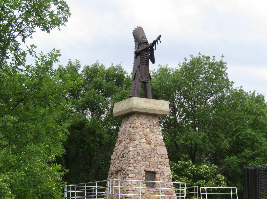 Chief War Eagle Monument景点图片