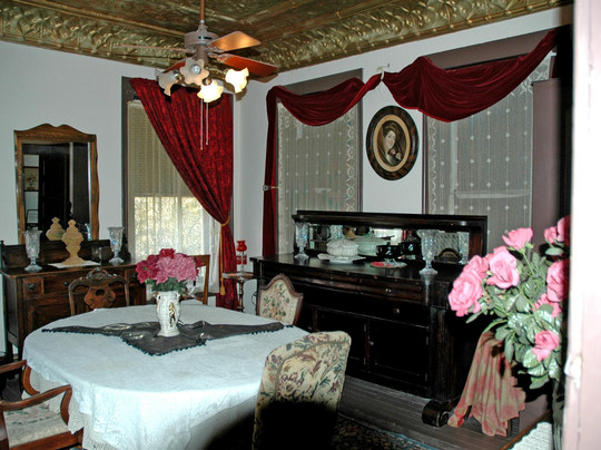 圣安吉洛旅游景点-Miss Hattie's BORDELLO MUSEUM