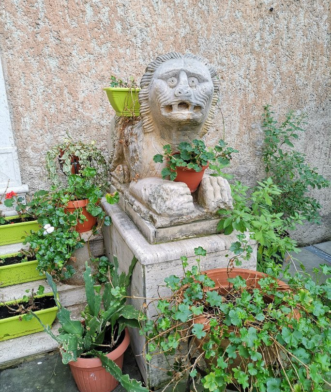 Santuario della Madonna del Carmine-San Felice del Benaco必去景点