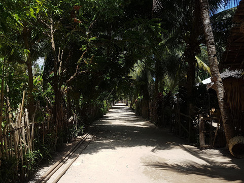 PALAWAN NATURE EXPEDITIONS-爱妮岛必去景点