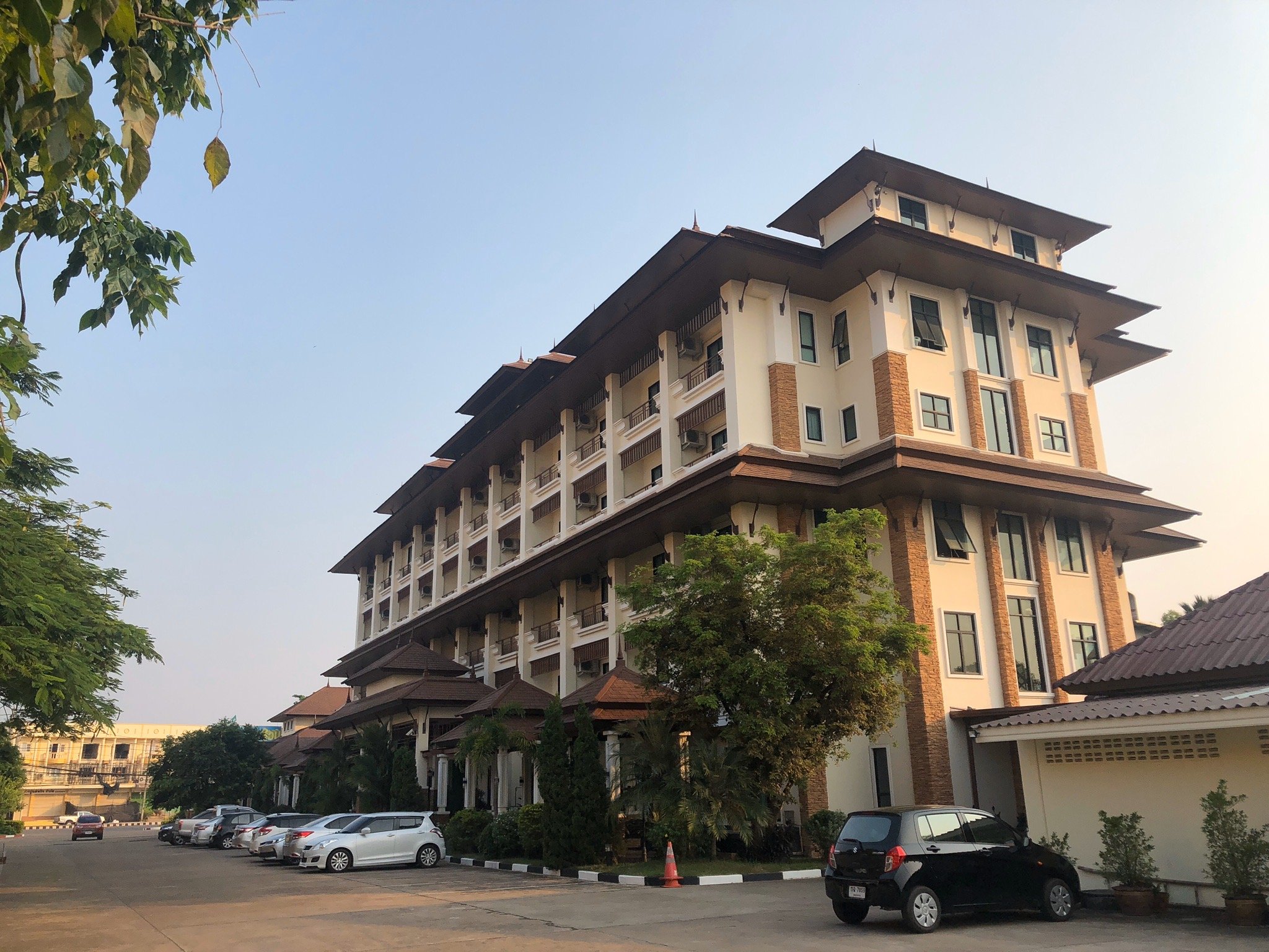 Royal Nakhara Hotel and Convention Centre-官方