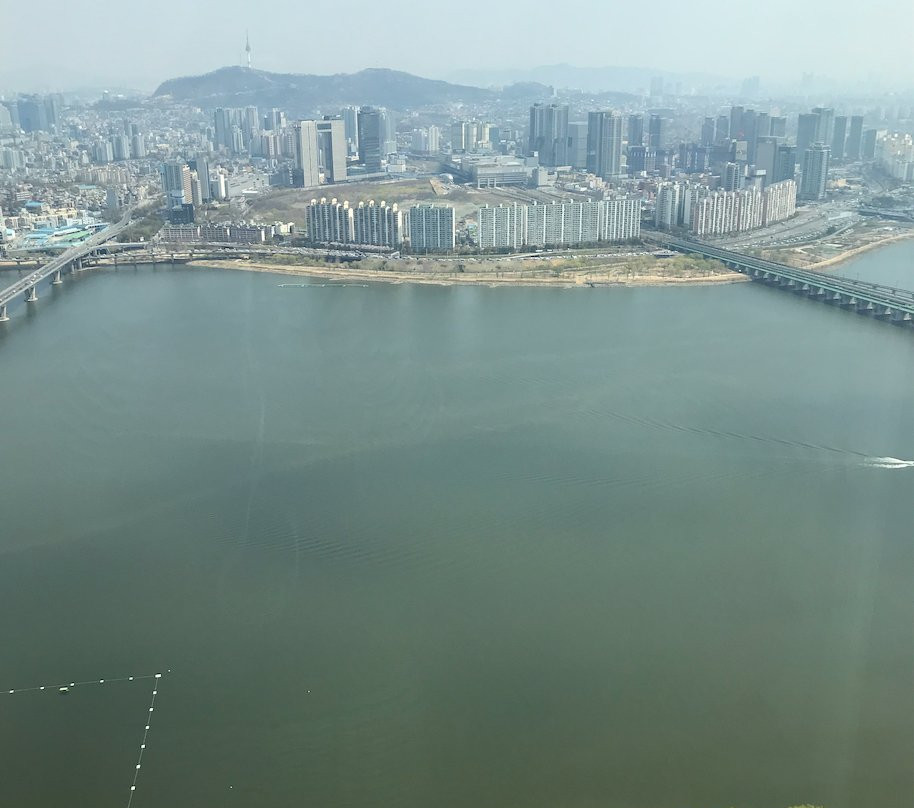 63号大楼景点图片