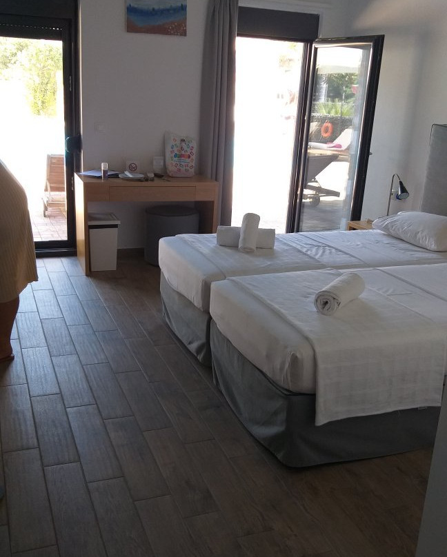 Almyra Holiday Village主图