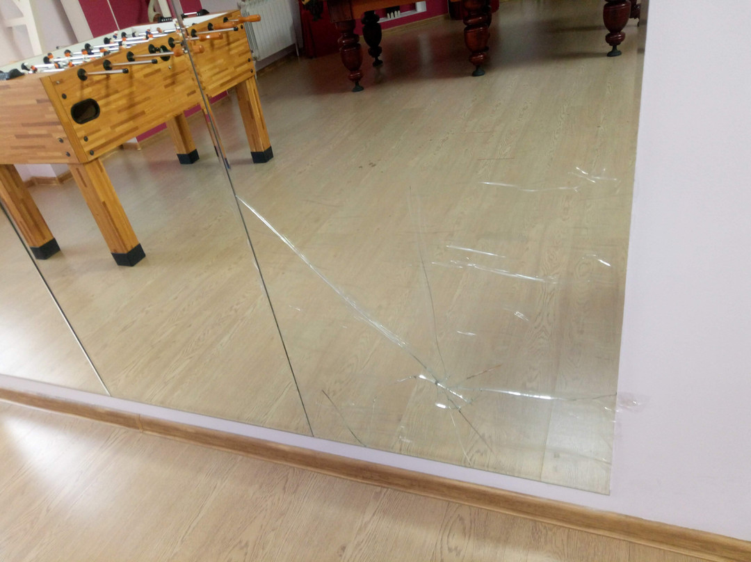 Kras Hotel主图