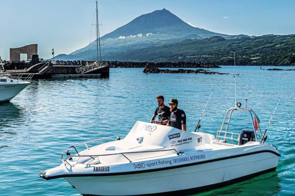 Pico Sport Fishing MT 03/2011-Lajes do Pico必去景点