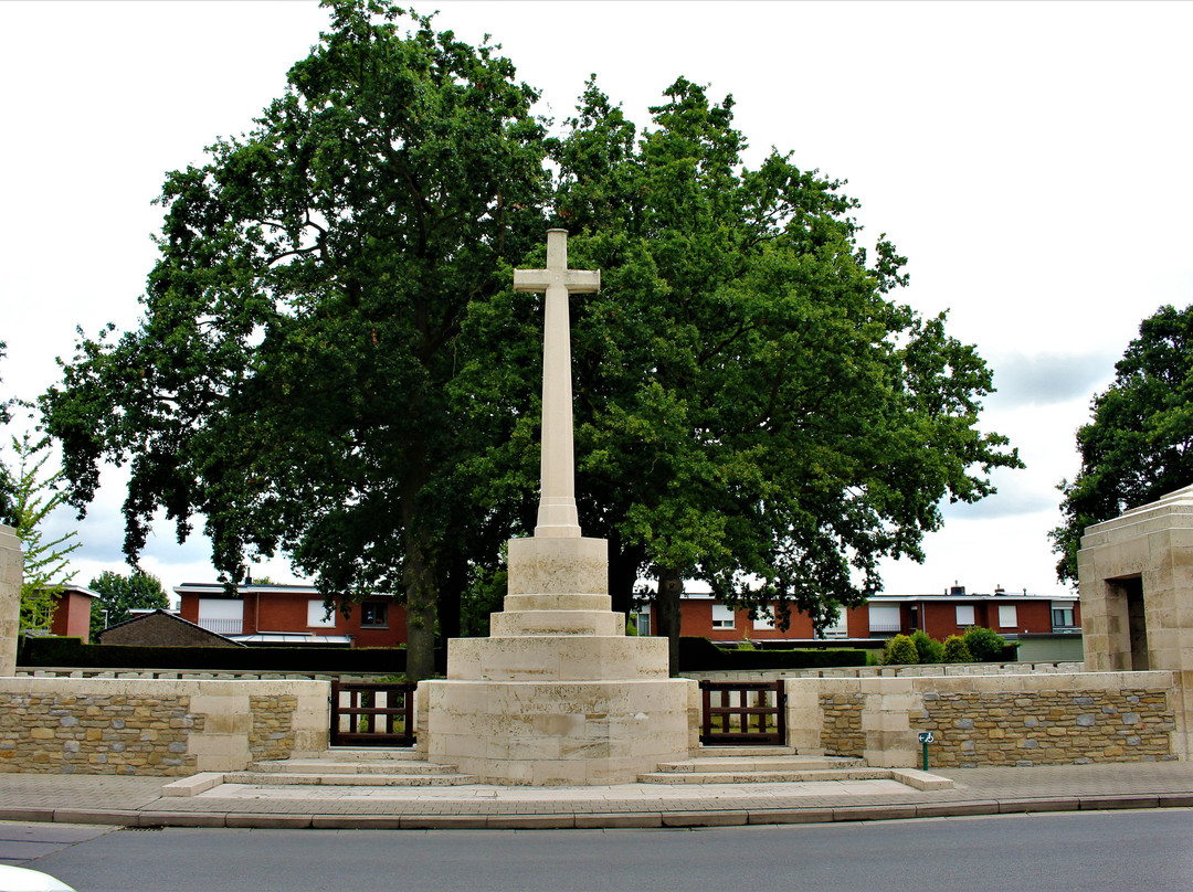 Poperinghe New Military Cemetery景点图片