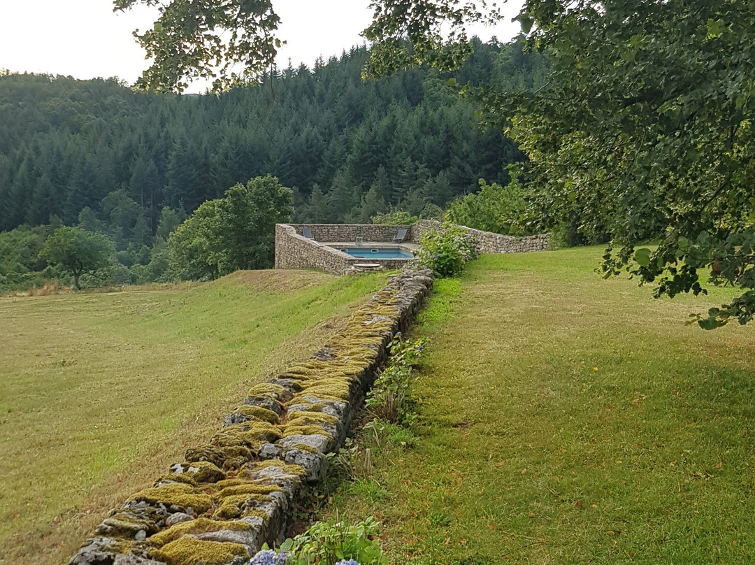 Chateau de Maisonseule-Saint-Basile必去景点