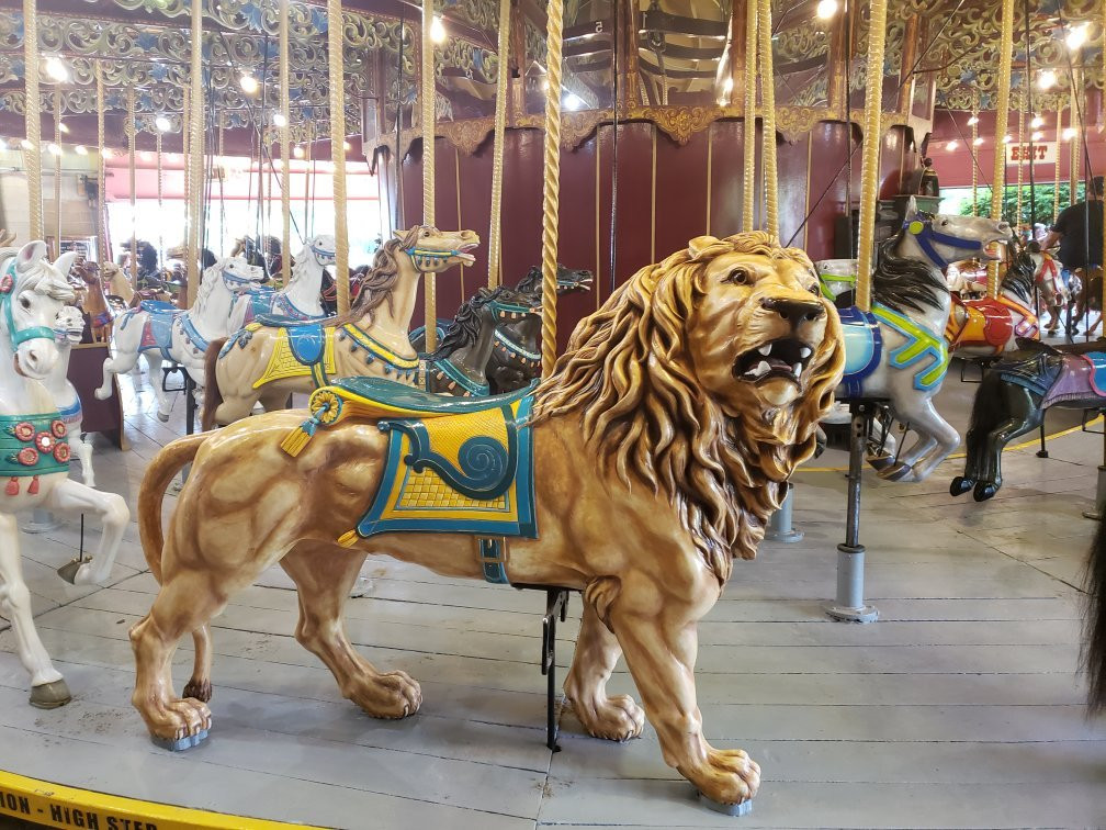 Lakeside Park Carousel-圣凯瑟琳斯必去景点