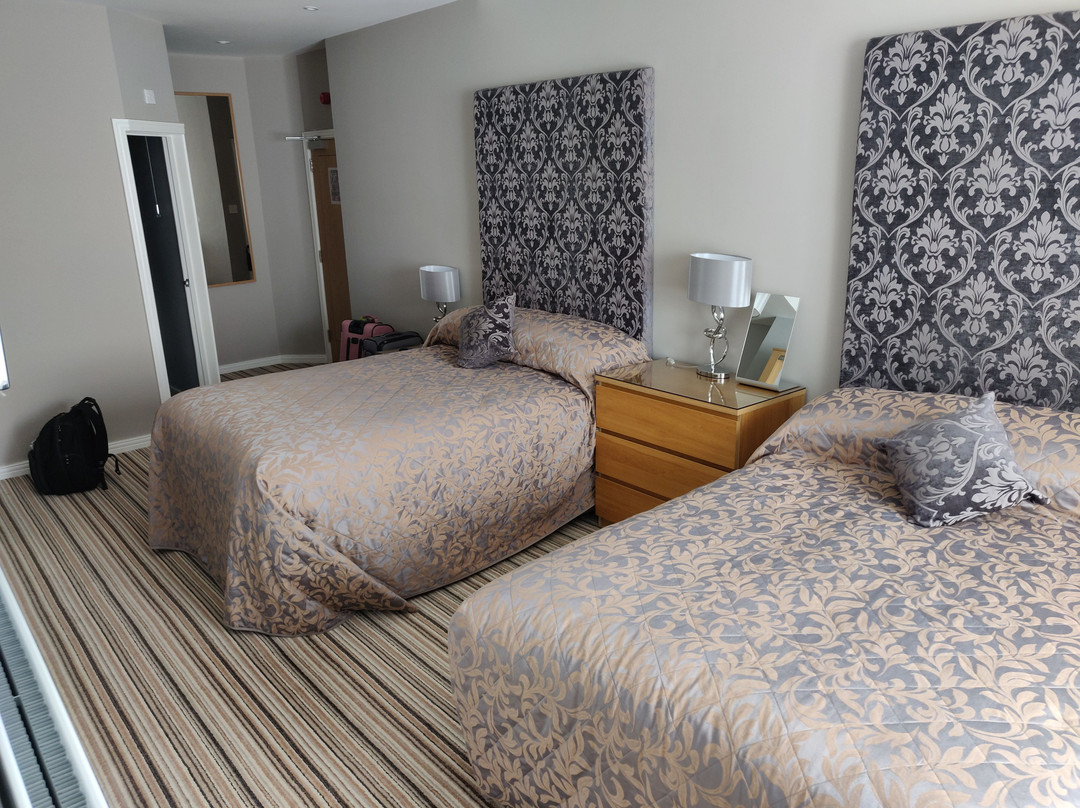 York House Hotel & Apartments主图