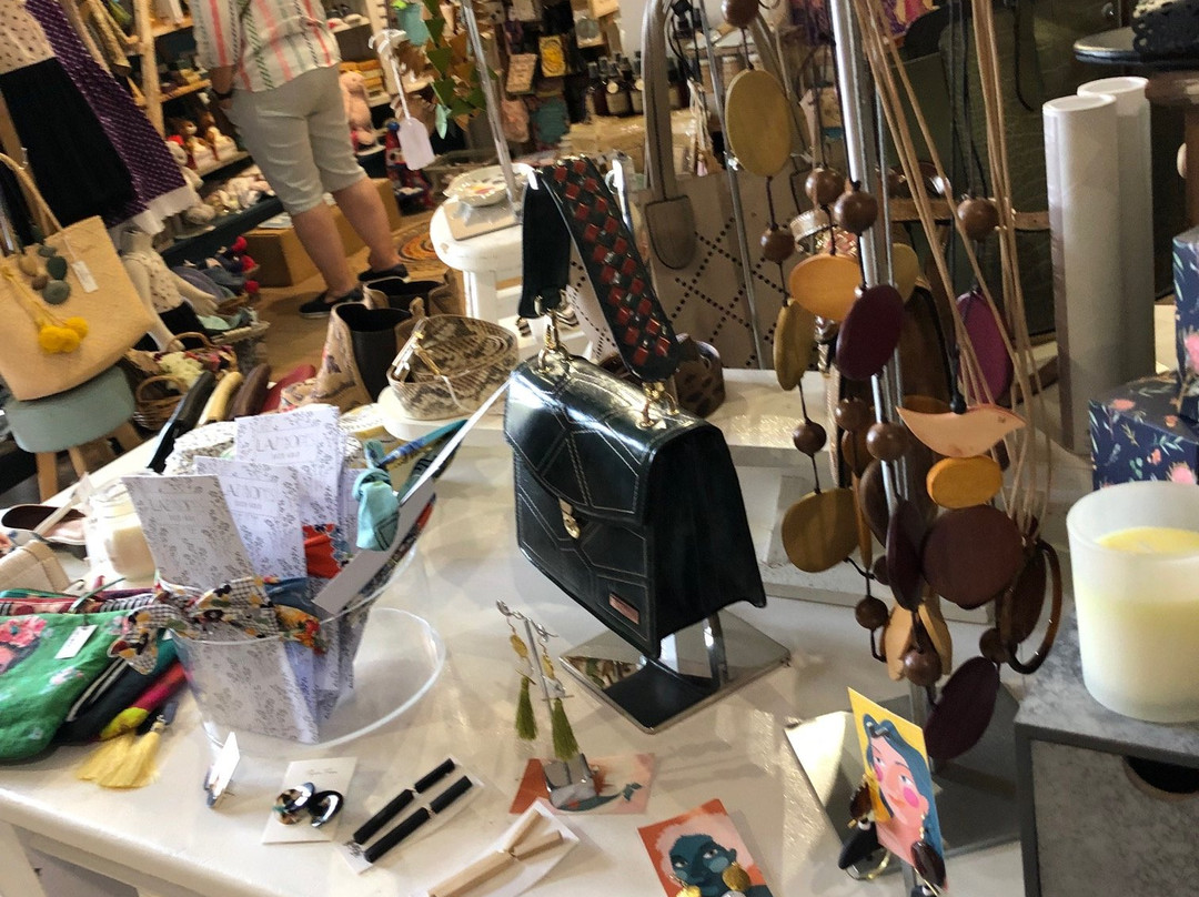 Artistree Gallery-Yungaburra必去景点