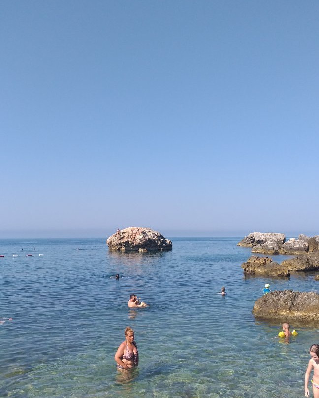 Red Beach-Sutomore必去景点