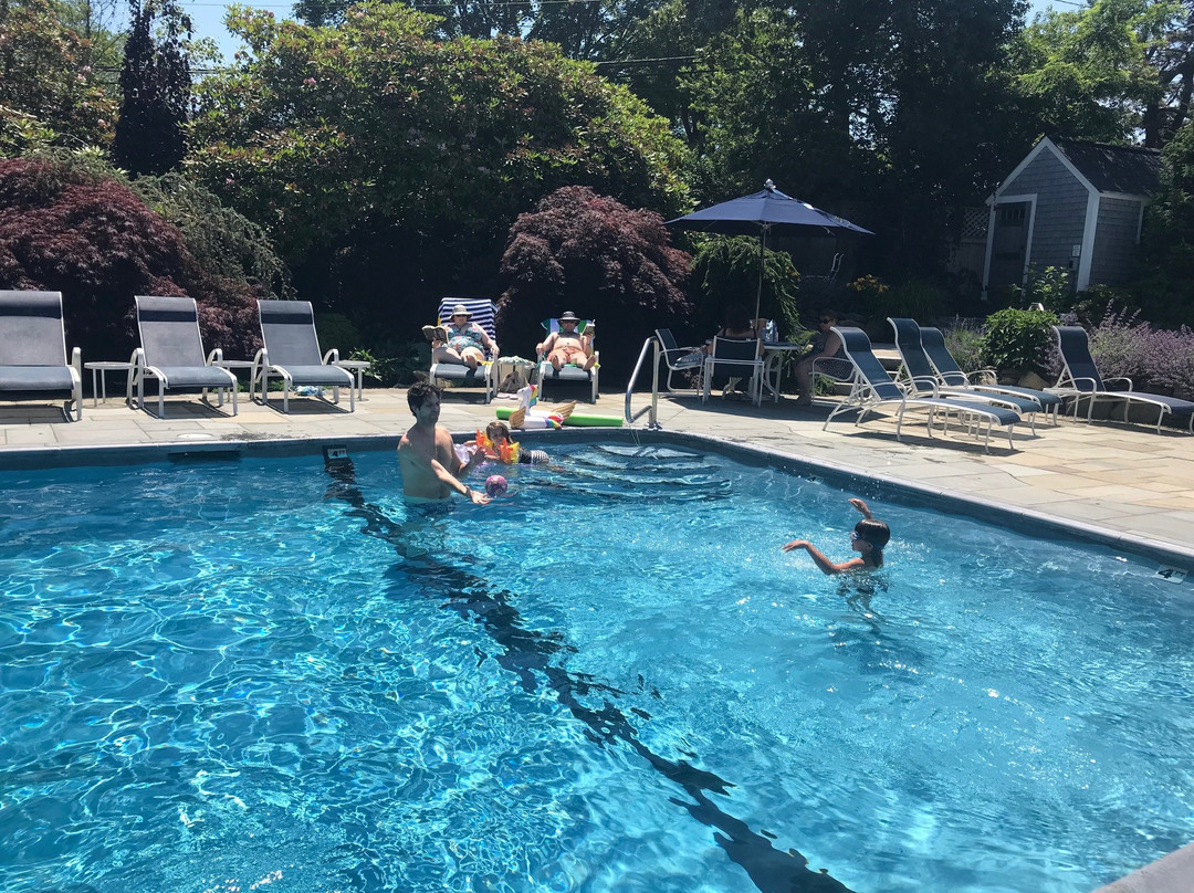 Pleasant Bay Village Resort主图