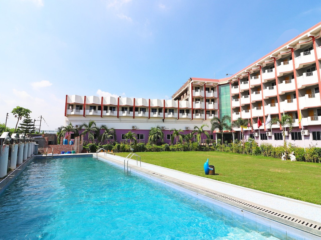 Madhu Mamata Hotel & Resorts主图