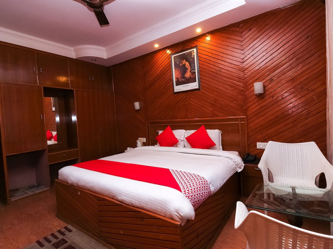 OYO 8367 Hotel The Woodz主图