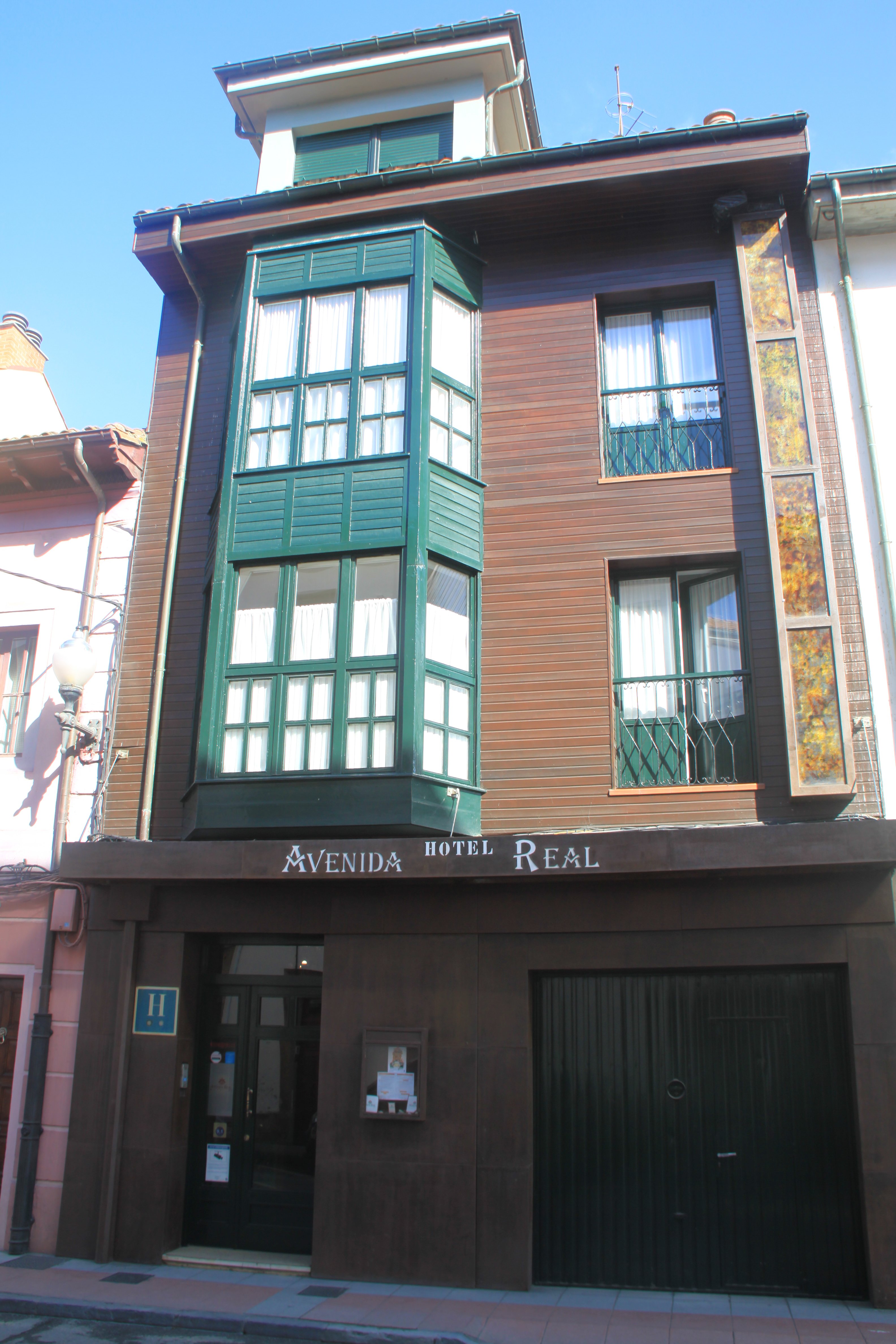 Avenida Real Hotel-浴室