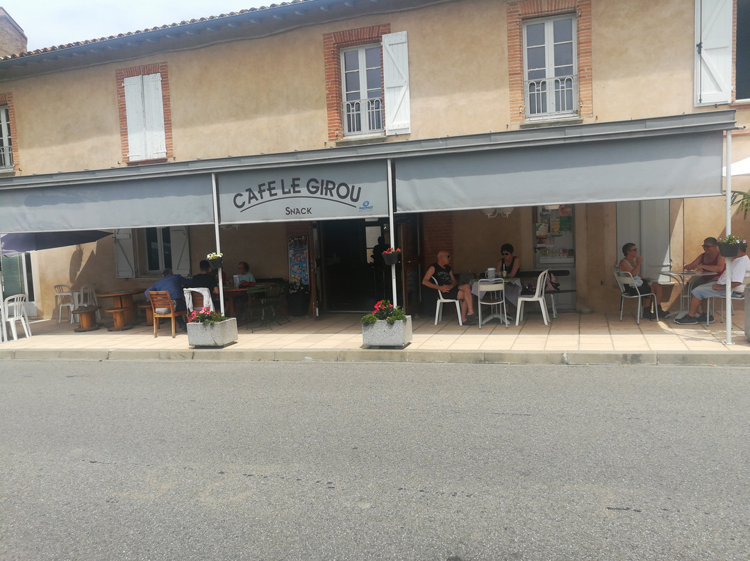 Giroussens餐馆和美食-Cafe le Girou