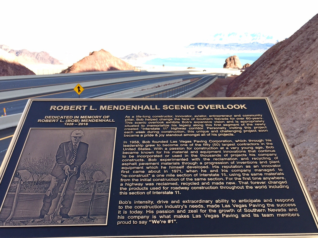 Robert L Mendenhall Scenic Overlook-博尔德城必去景点