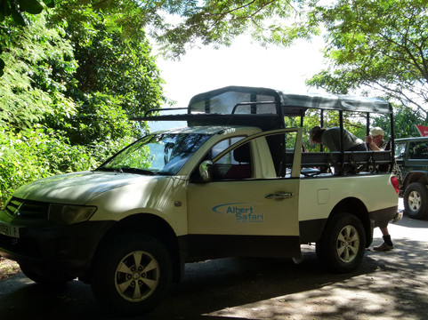 Albert's Transport-莫雷阿岛必去景点