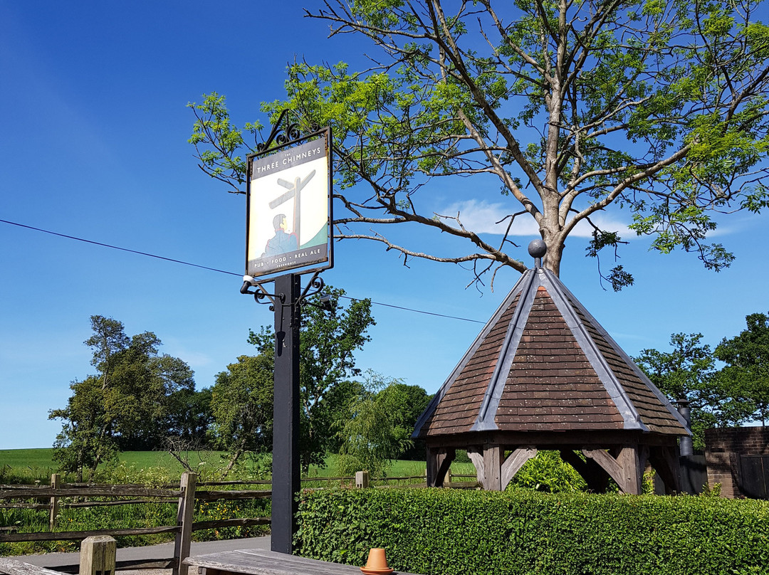 The Three Chimneys主图