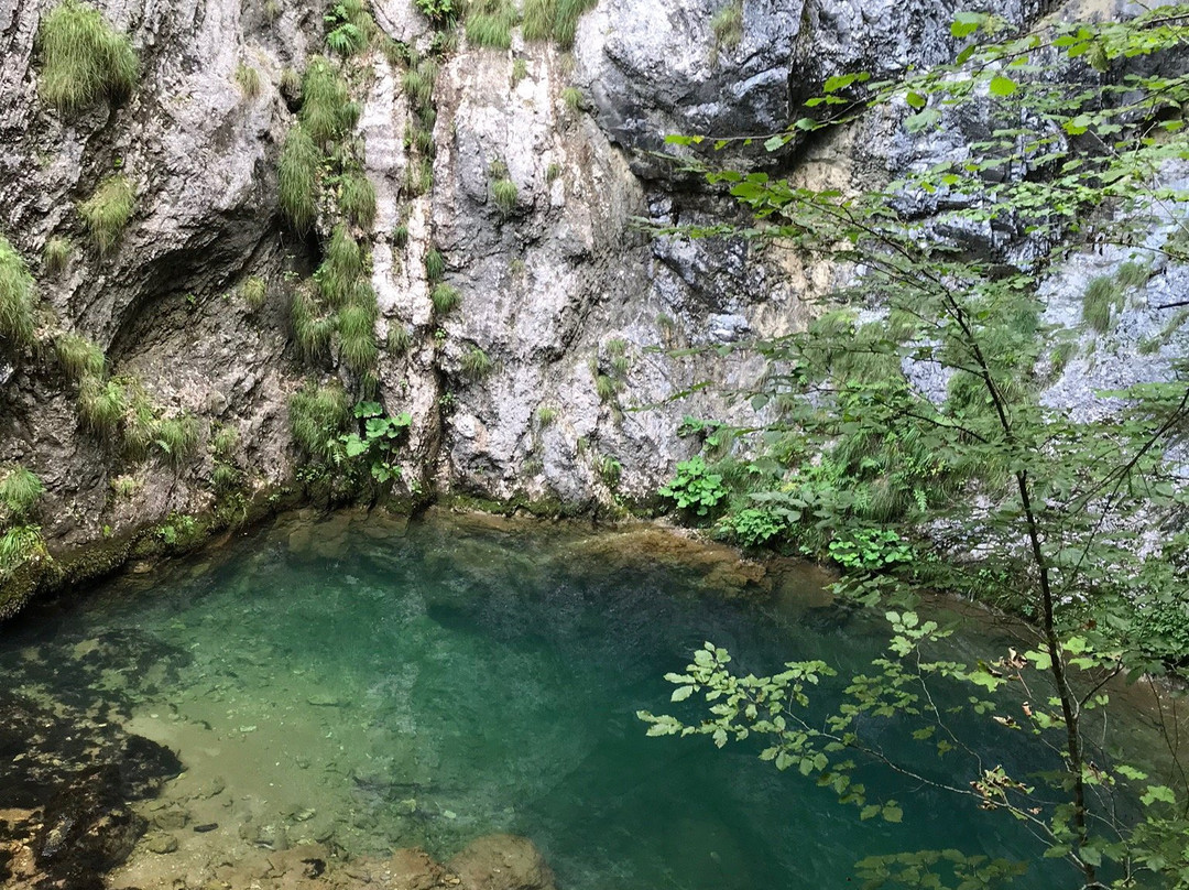 Vartop Cave景点图片