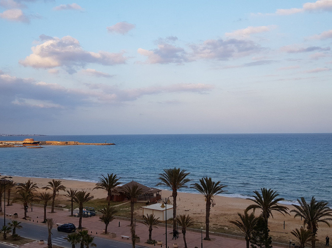 哈玛麦德阿布纳沃斯酒店主图