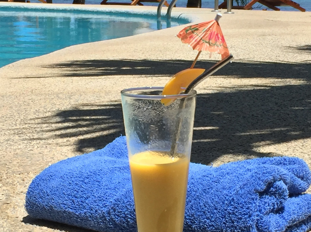 卡拉初奇海滩度假酒店主图